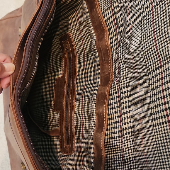 Genuine Italian Leather Messenger Bag - Picture 7 of 10